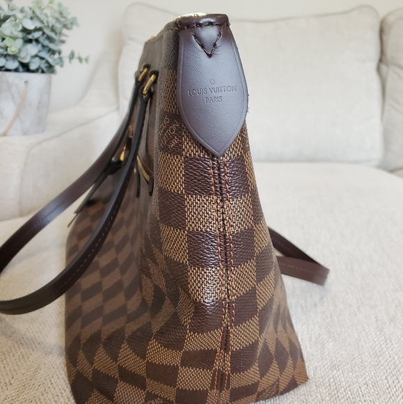 Almost new authentic Louis Vuitton Iena PM - Picture 4 of 15